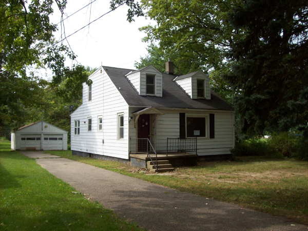 5223 N 20th St, Kalamazoo, MI 49004 