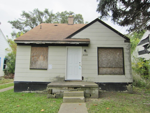 8344 Strathmoore St, Detroit, MI 48228 