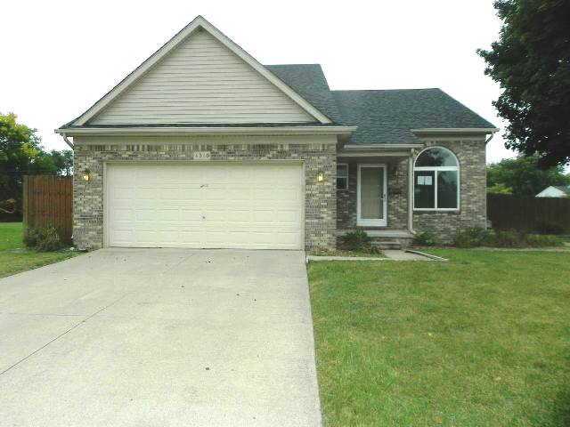 4310 Harriet St, Inkster, MI 48141 