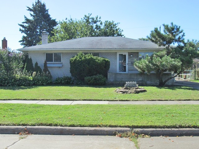 3230 Potomac Ave, Warren, MI 48091 