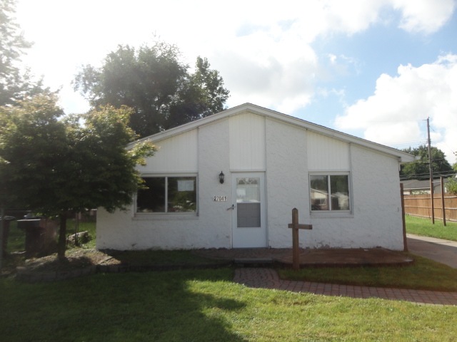 27041 Debra Court, Taylor, MI 48180 