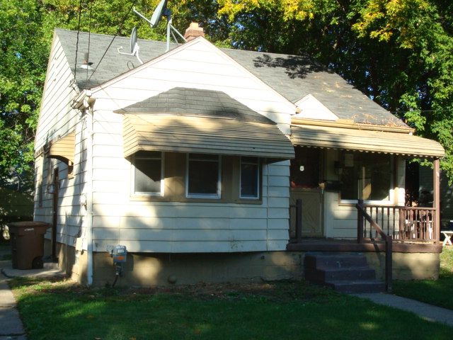 64 S Marshall St, Pontiac, MI 48342 