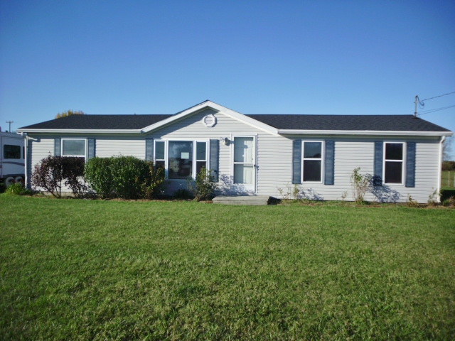 111 East Hampton Rd, Essexville, MI 48732 