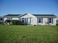 111 East Hampton Rd, Essexville, MI 48732 