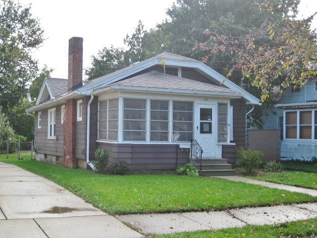 721 5th St, Jackson, MI 49203 