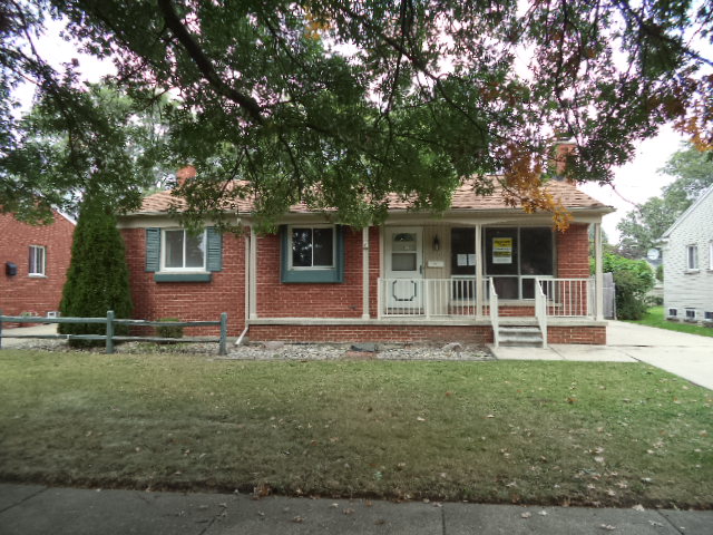 20474 Williamsburg Rd, Dearborn Heights, MI 48127 