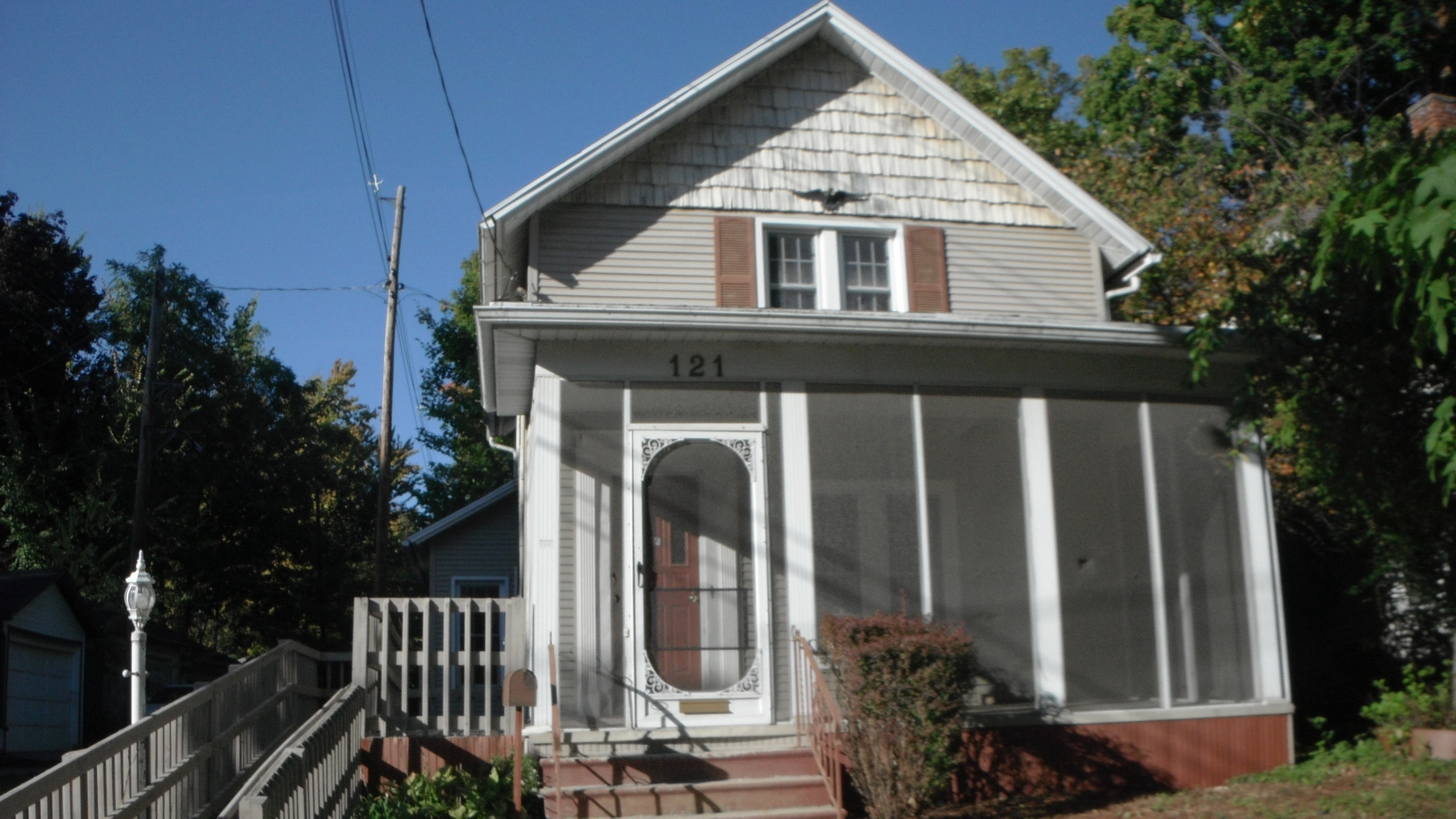 121 E Michigan St, Adrian, MI 49221 