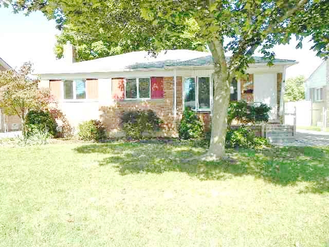 32718 Avondale St, Westland, MI 48186 