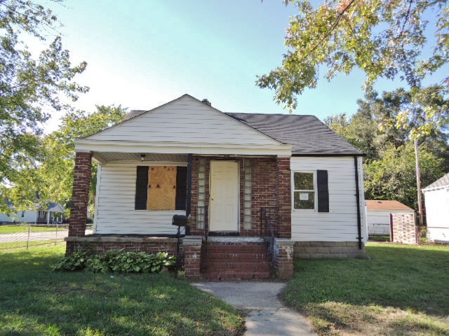 1727 15th St, Port Huron, MI 48060 