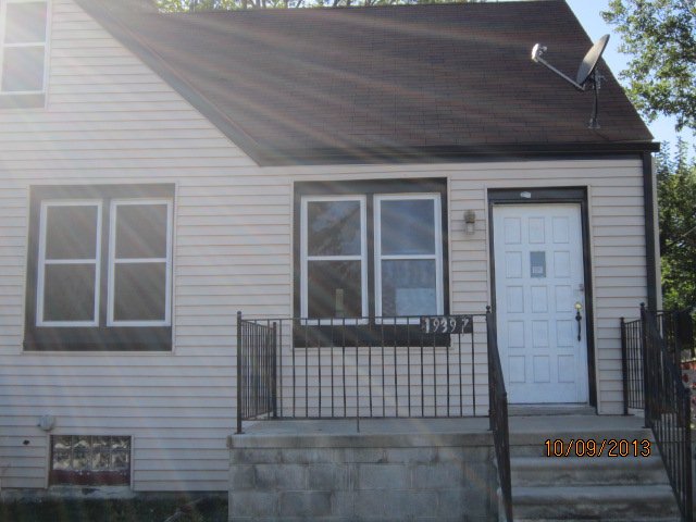 19397 Carrie St, Detroit, MI 48234 