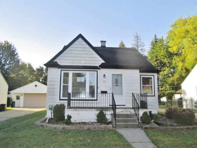 57 Canfield Dr, Mount Clemens, MI 48043 