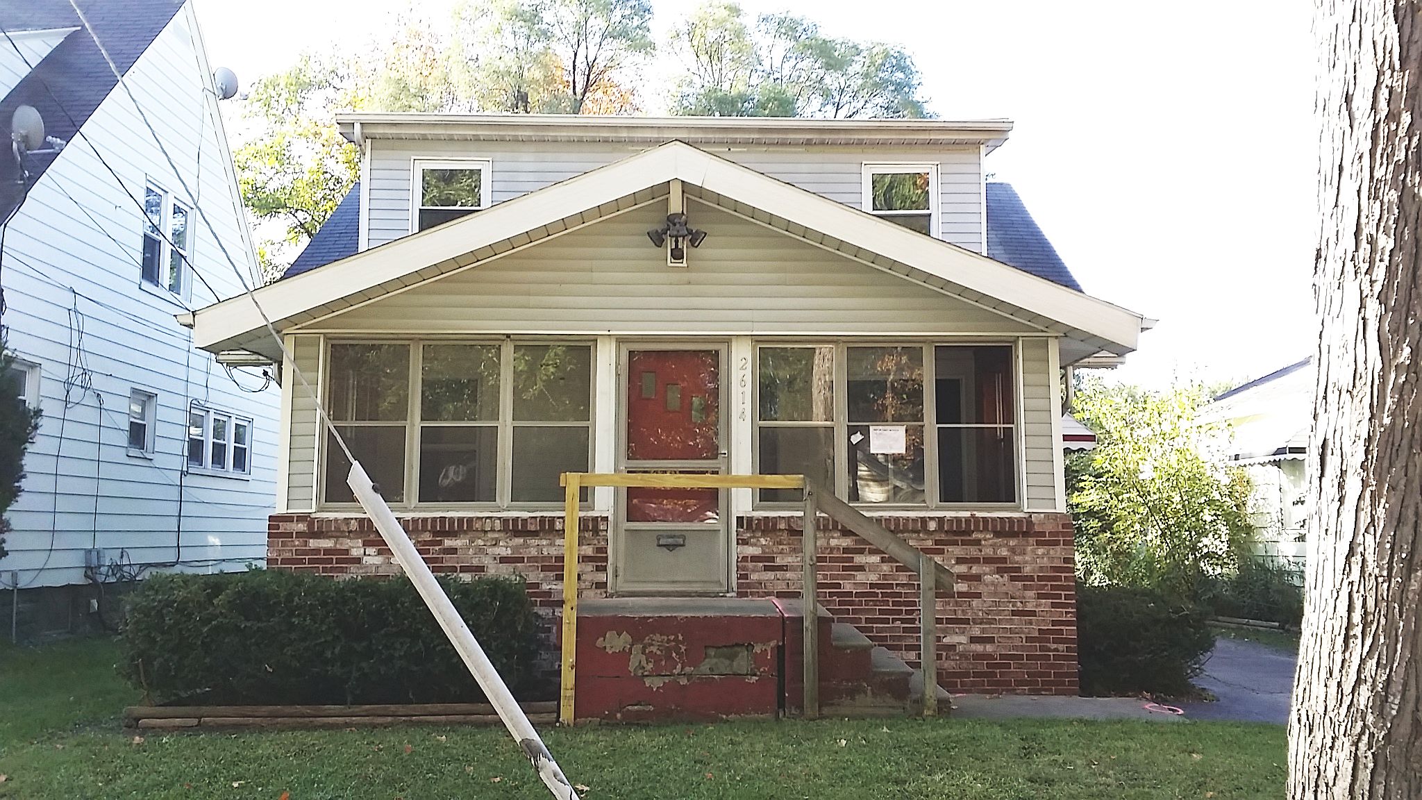 2614 Churchill Ave, Flint, MI 48506 