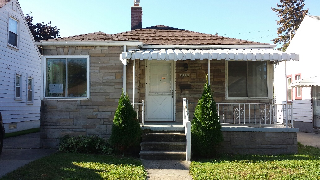 2125 Paris Ave., Lincoln Park, MI 48146 