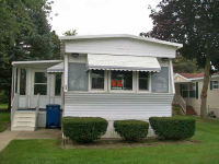 63 Menlo Park, Belleville, MI 48111 