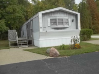 G4493 Fenton Rd #82, Burton, MI 48529 