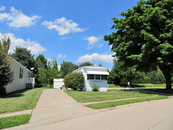 16007 VILLAIRE, Clinton Township, MI 48038 