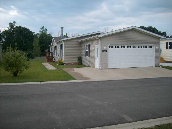 6363 Kingsway Drive, Fenton, MI 48430 