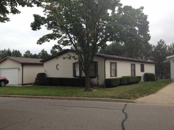 203 Cadgewith East, Lansing, MI 48906 