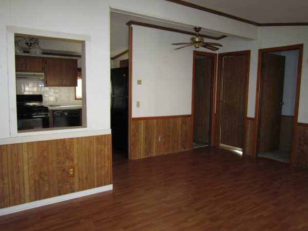 845 Pinecreek Dr, Middleville, MI 49333 