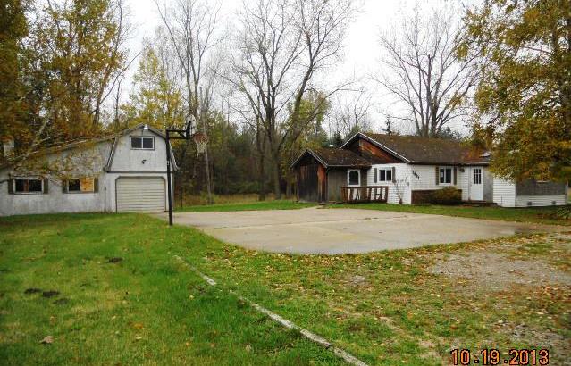 1691 E Dixon Rd, Caro, MI 48723 
