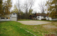 1691 E Dixon Rd, Caro, MI 48723 
