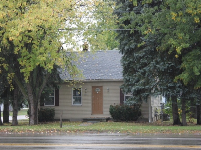 3342 Fenton Rd, Flint, MI 48507 