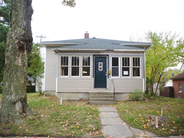 612 Sheridan St, Caro, MI 48723 