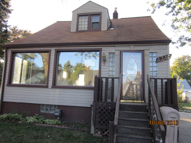 4240 Hazel Ave., Lincoln Park, MI 48146 