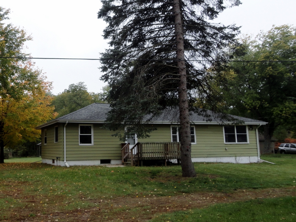2004 S 17th St, Niles, MI 49120 