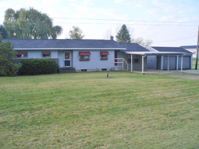 1336 135th Ave, Wayland, MI 49348 
