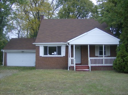 35526 Grant St, Romulus, MI 48174 
