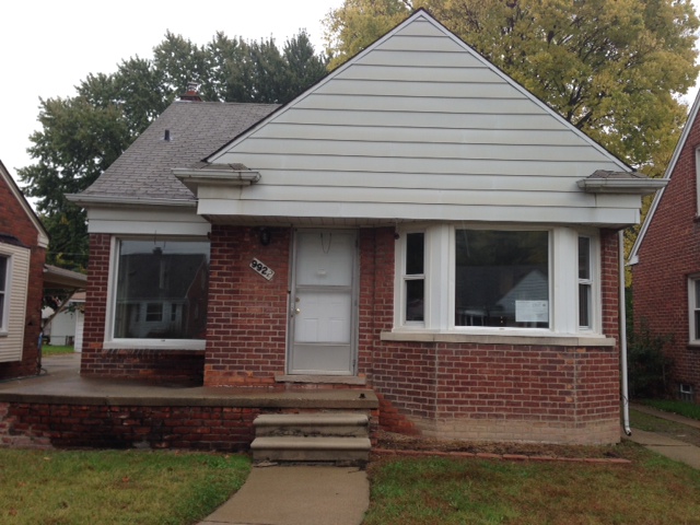 9922 Marion, Redford, MI 48239 