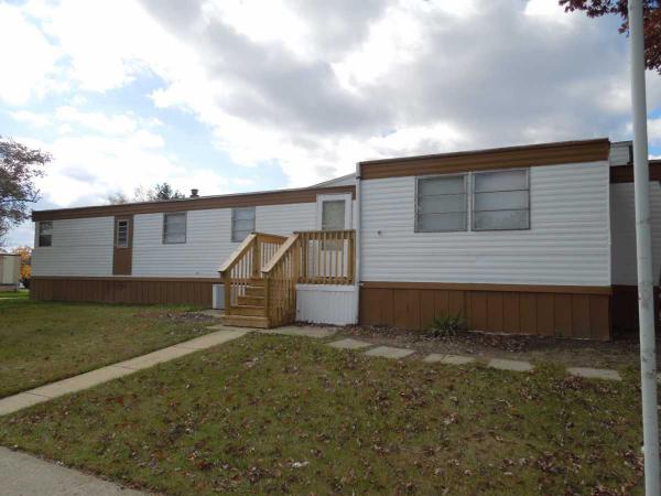 209 Highland, Highland, MI 48357 