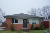 22700 Violet St, Saint Clair Shores, MI 48082 