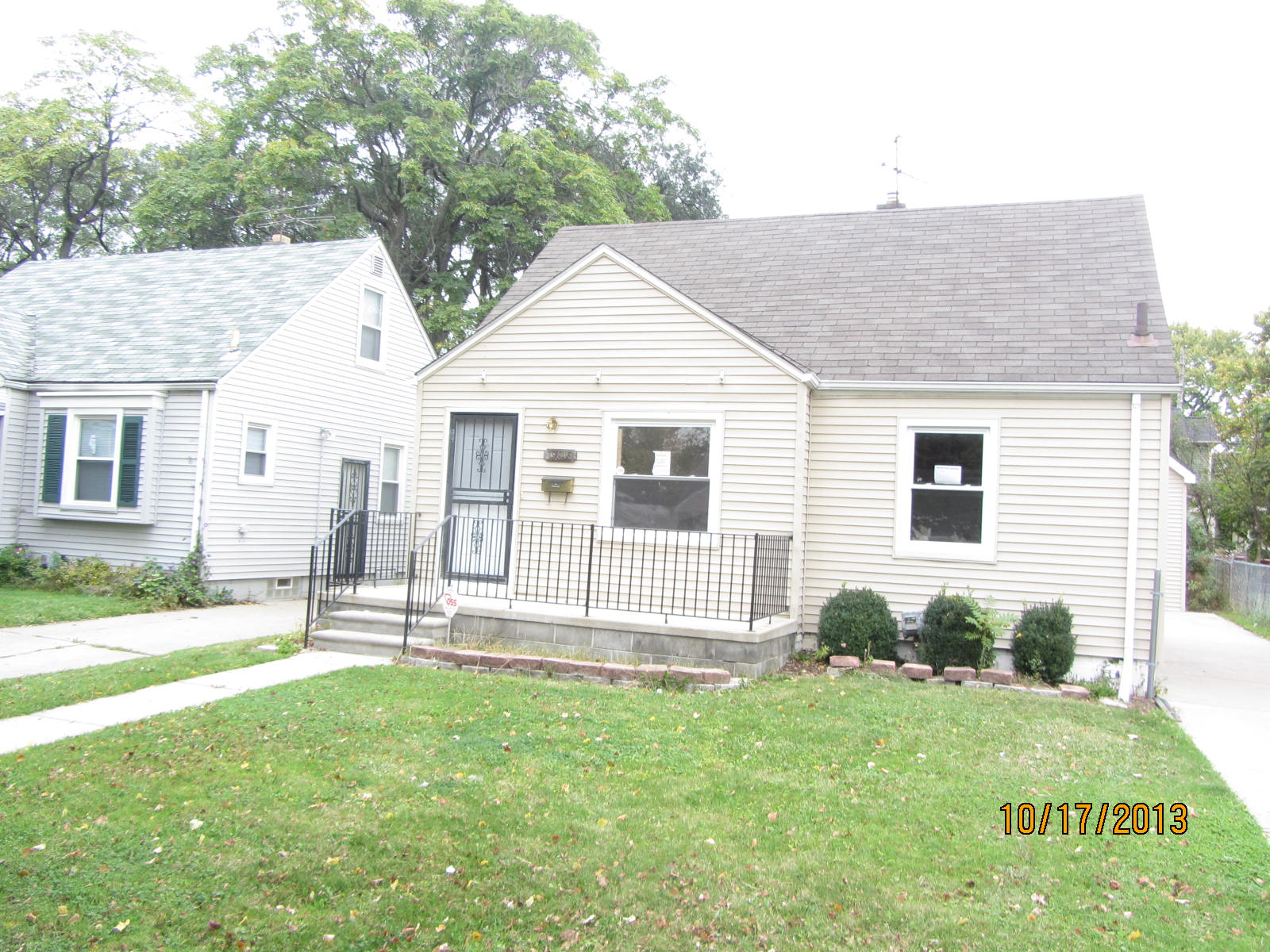 19810 Lyndon St, Detroit, MI 48223 