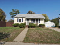 1525 Minnie St, Port Huron, MI 48060 
