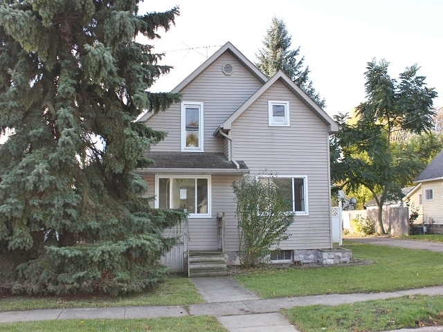 1309 Young St, Owosso, MI 48867 