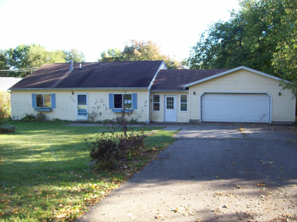 7260 Saginaw Drive, Kalamazoo, MI 49048 