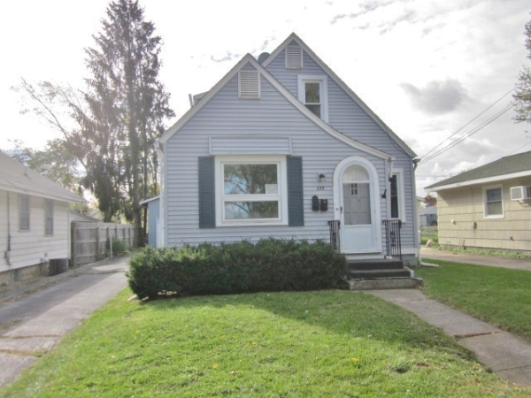 329 Iroquois Ave, Battle Creek, MI 49015 