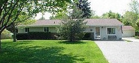 2402 N Pontiac Trail, Commerce Township, MI 48390 