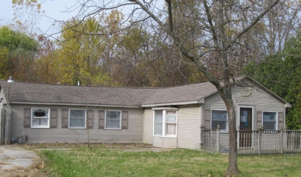 3948 Case Ct., Watervliet, MI 49098 