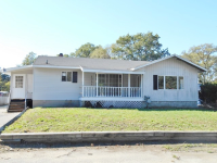 1041 Parkway St, Muskegon, MI 49442 