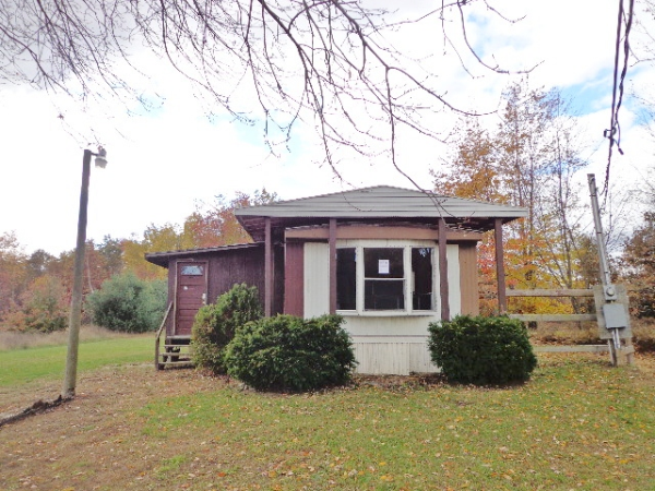 11583 Walnut Ave, Grant, MI 49327 