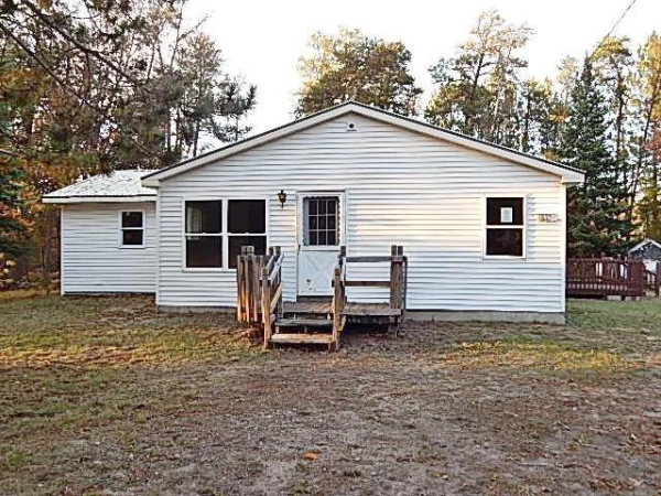 1655 Fuller Dr, Roscommon, MI 48653 