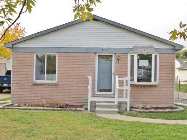 32148 Belcrest Rd, Rockwood, MI 48173 