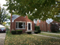 20639 Country Club Dr, Harper Woods, MI 48225 