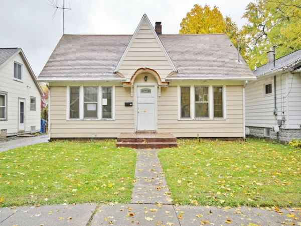 1010 Dayton Ave, Kalamazoo, MI 49048 