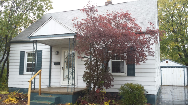4325 Chamberlain St, Wayne, MI 48184 