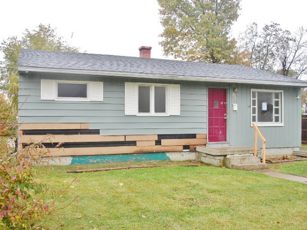 3030 Wyoming Ave, Flint, MI 48506 