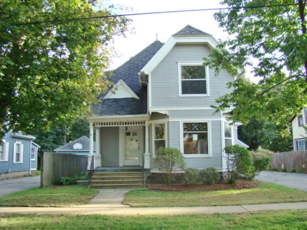 131 W Hanover St, Marshall, MI 49068 